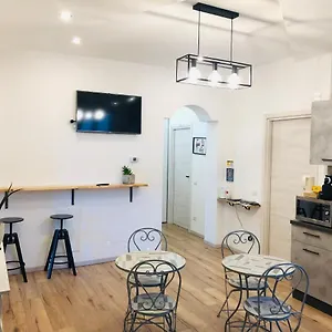 Rial Maison Pensión