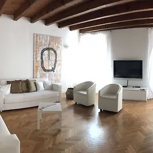 בית הארחה Quarenghi16, ברגמו